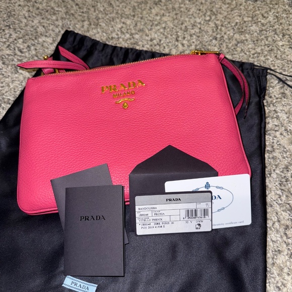 Prada Vitello Phenix Double Zip Crossbody - Picture 5 of 9